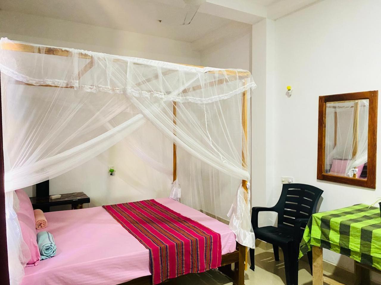 Pradeep Guest House มิริสซา ภายนอก รูปภาพ